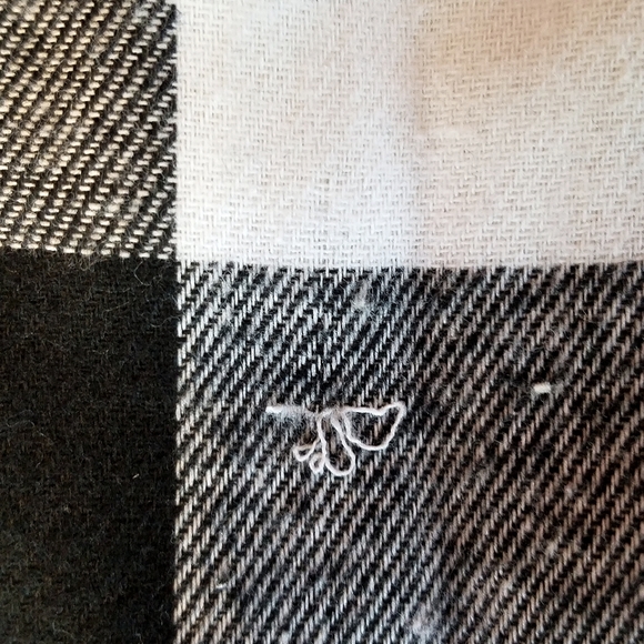 NWT Sherpa-Lined Flannel - Picture 5 of 6